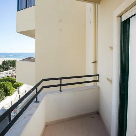 Apartment Sweet Xvii *