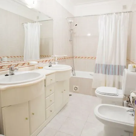 Sweet Xvii Apartment Portimao